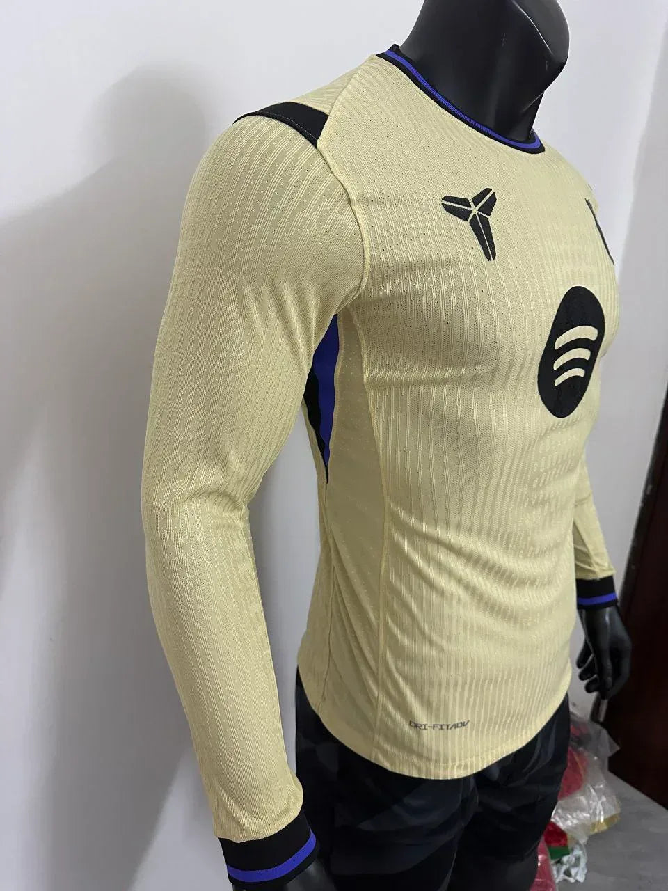 FC Barcelona 25/26 Away Jersey Long Sleeve - Nafan Collection